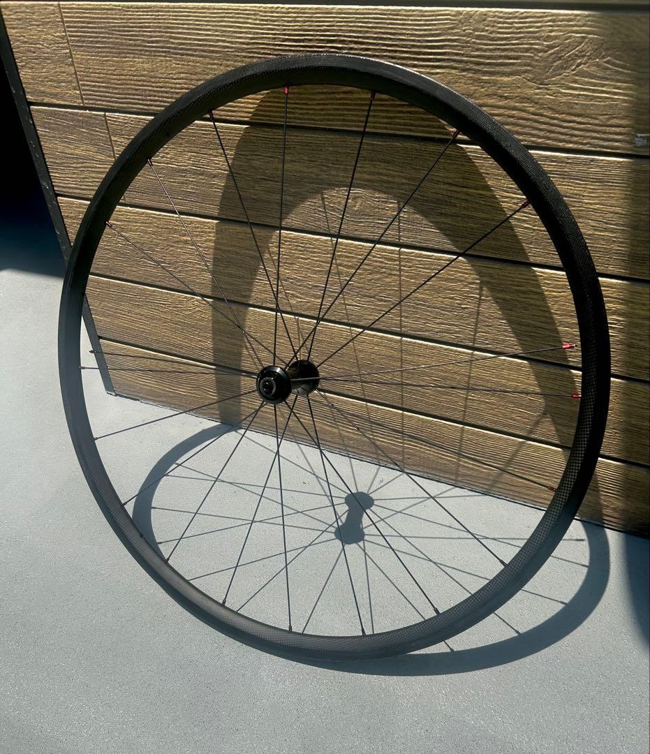 鬼軽な0.50g！【カーボンホイール前輪】スポーク外れ品