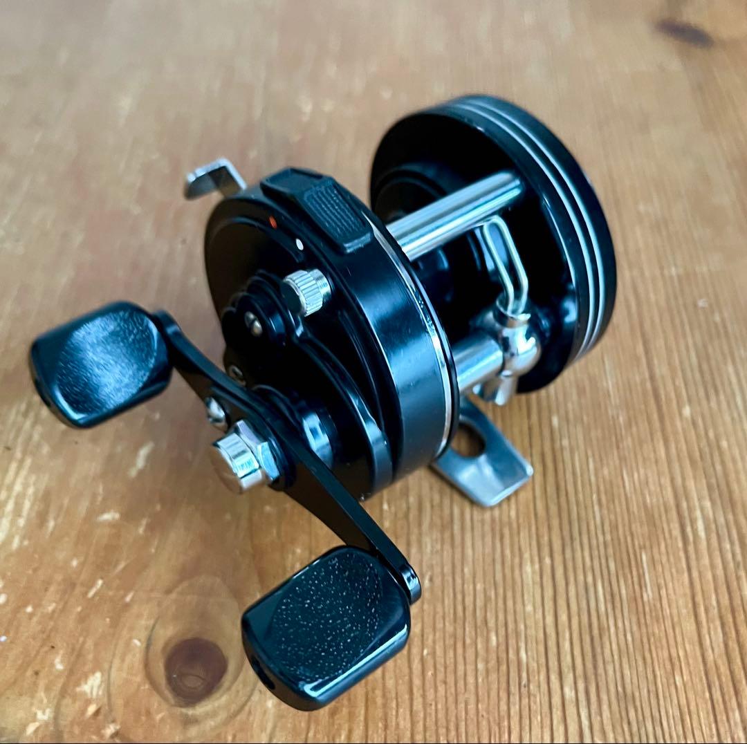 お見逃しなく！　オールド　ダイワ　ミリオネア　GS-1000C ベイトリール