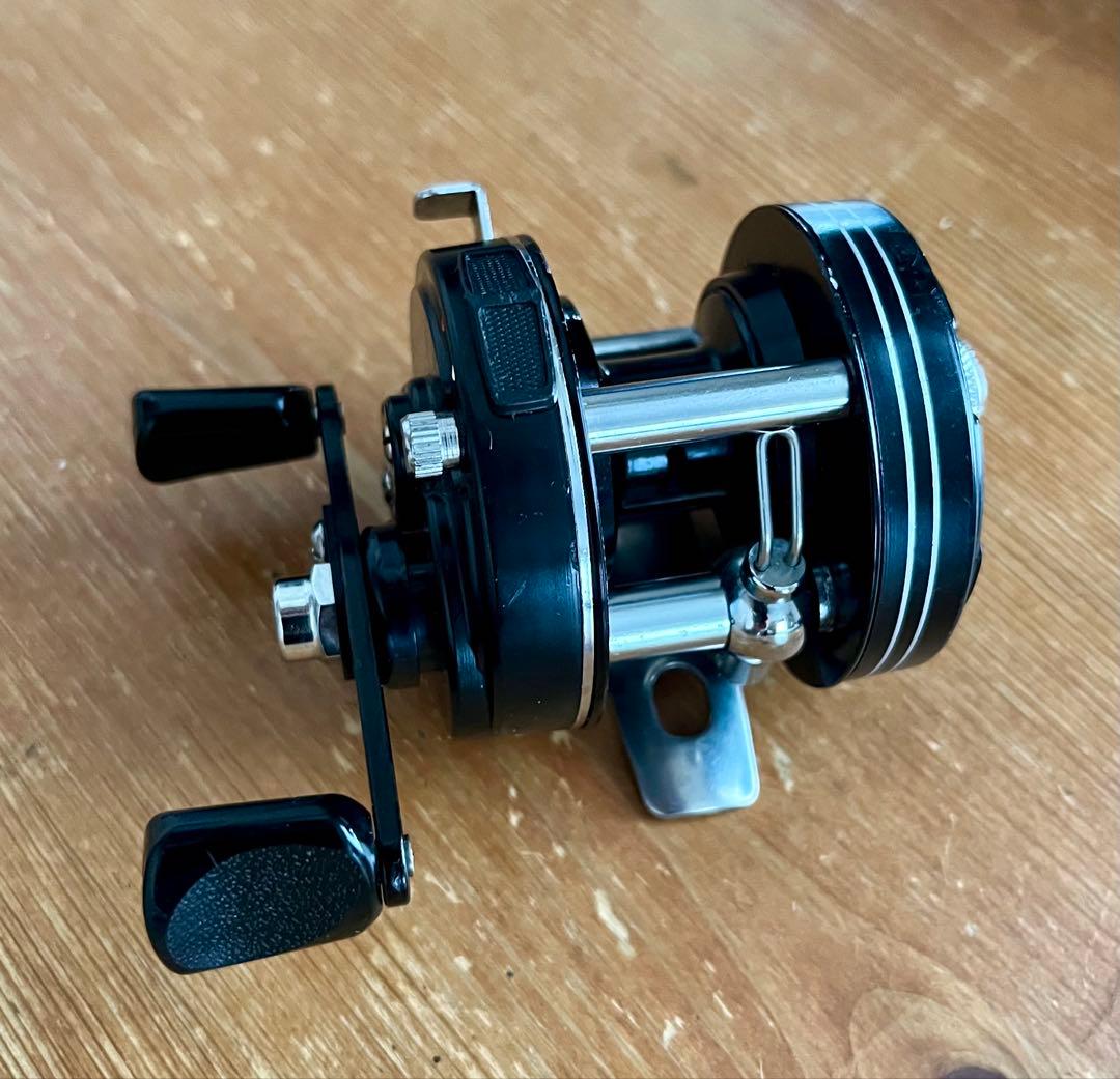 お見逃しなく！　オールド　ダイワ　ミリオネア　GS-1000C ベイトリール