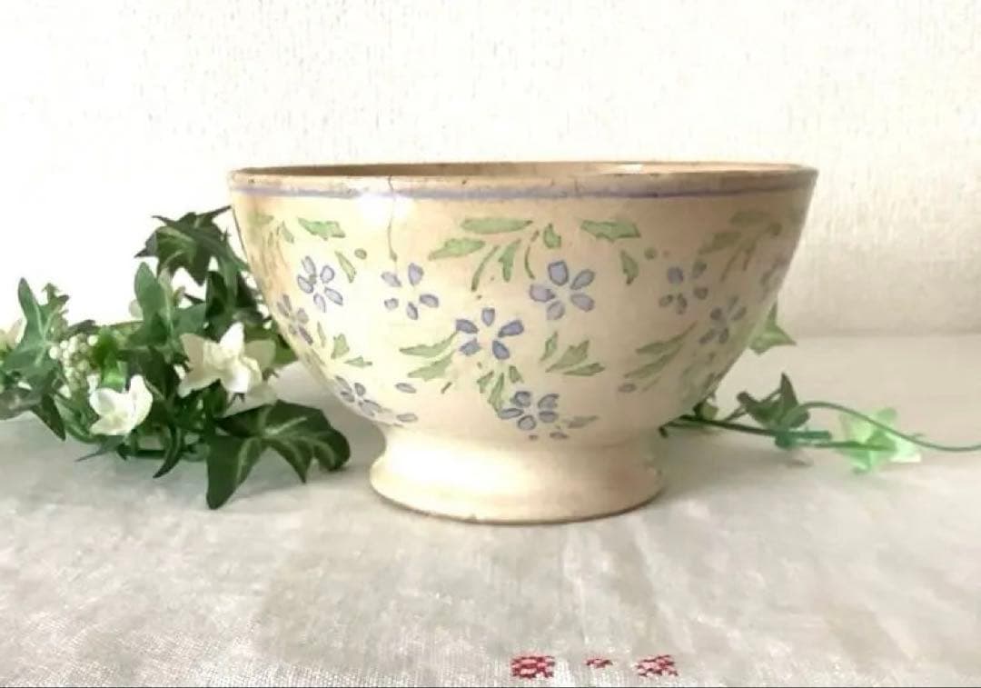 フランスアンティーク　クレイユモントロー　青い小花　カフェオレボウル
