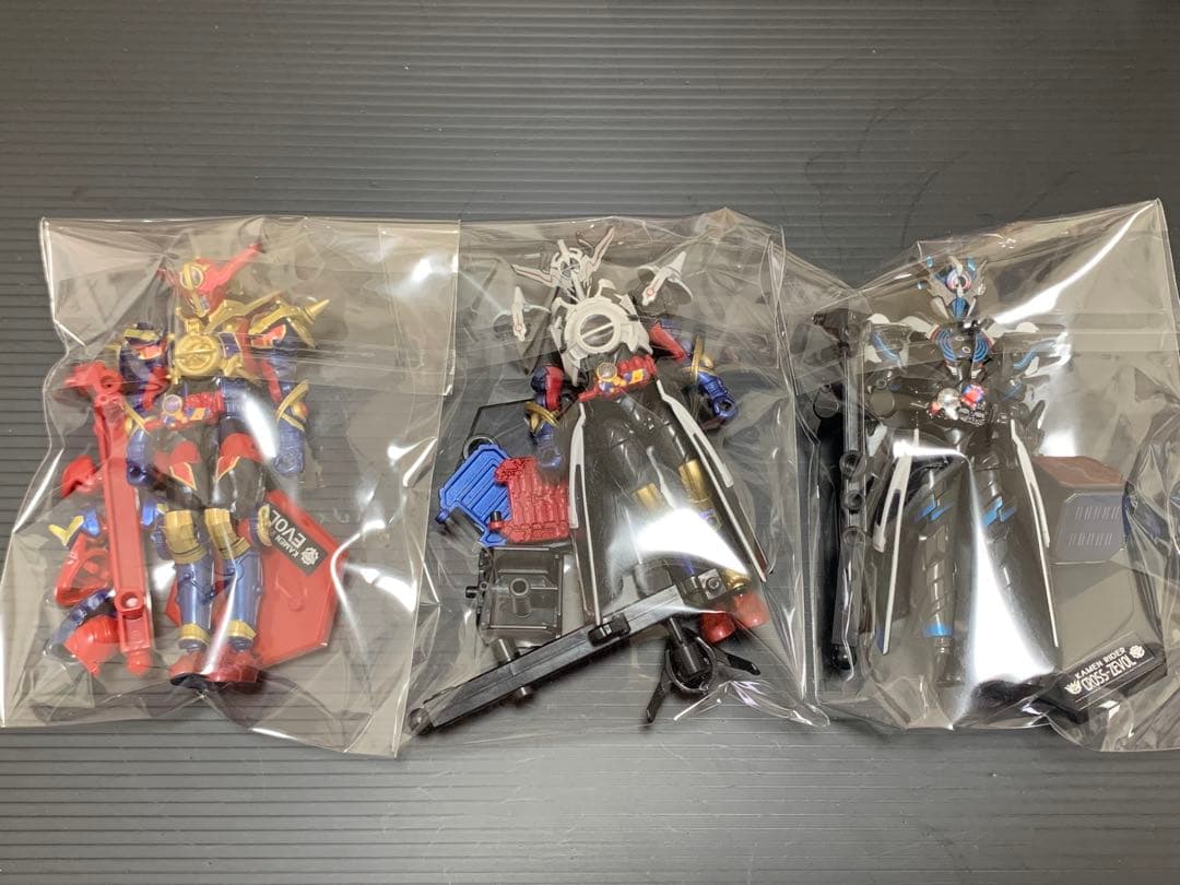 仮面ライダービルド 創動 40体+αセット(組立済現状品)2017〜18年当時品