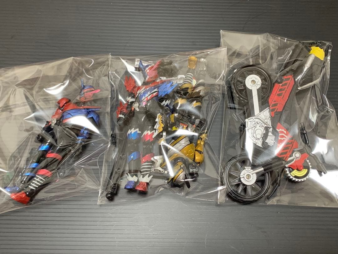仮面ライダービルド 創動 40体+αセット(組立済現状品)2017〜18年当時品