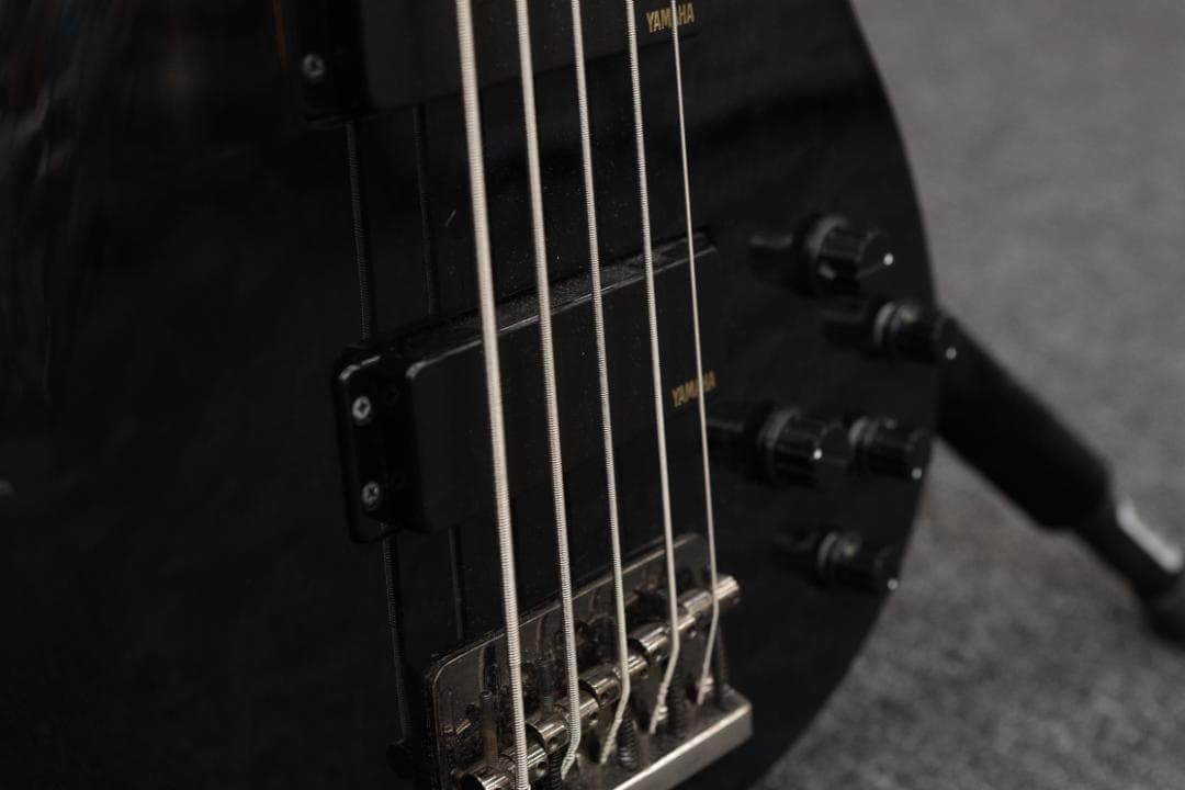 【9532】 YAMAHA TRBX1005J ５弦ベース 訳あり