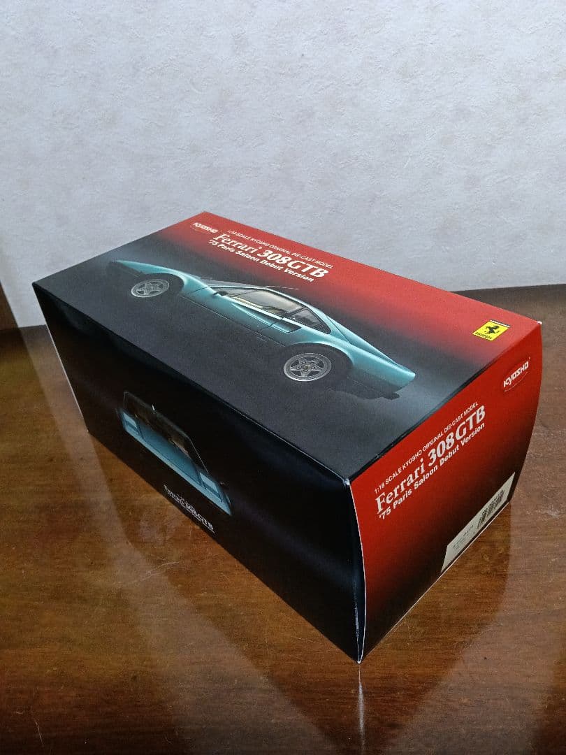 京商1/18 フェラーリ308GTB 1975 パリ・サロン・デビューバージョン