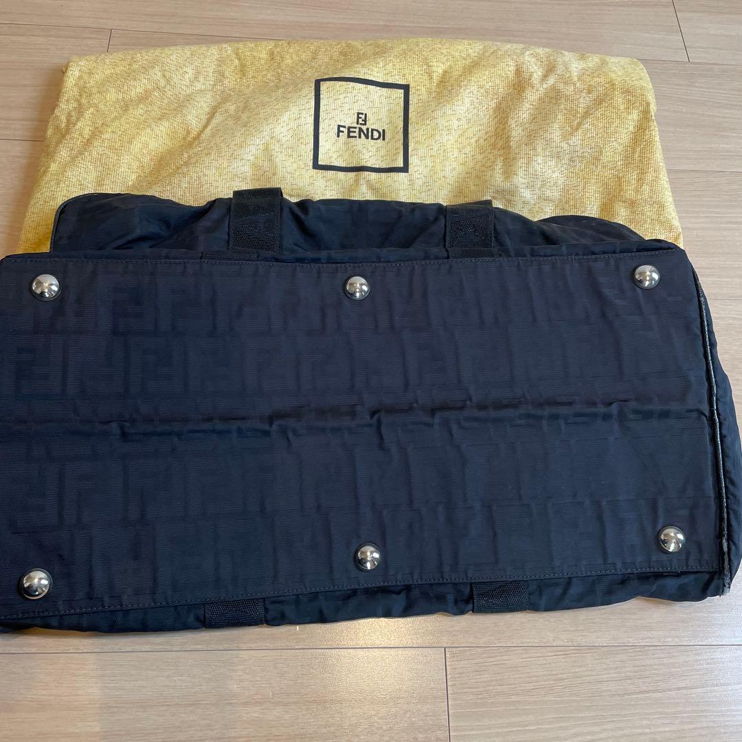 FENDI フェンディ　ボストンバッグ　 ズッカ柄 ブラック　黒