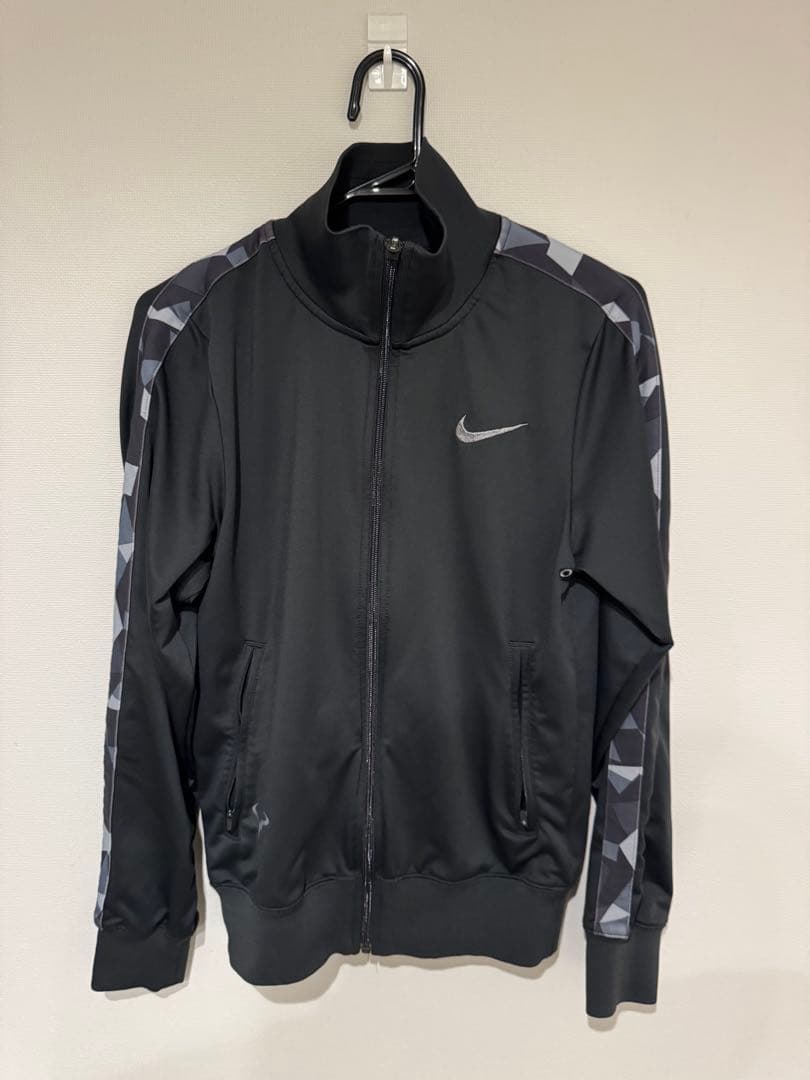 ナダル ジャケットxs 全仏オープン2012モデル