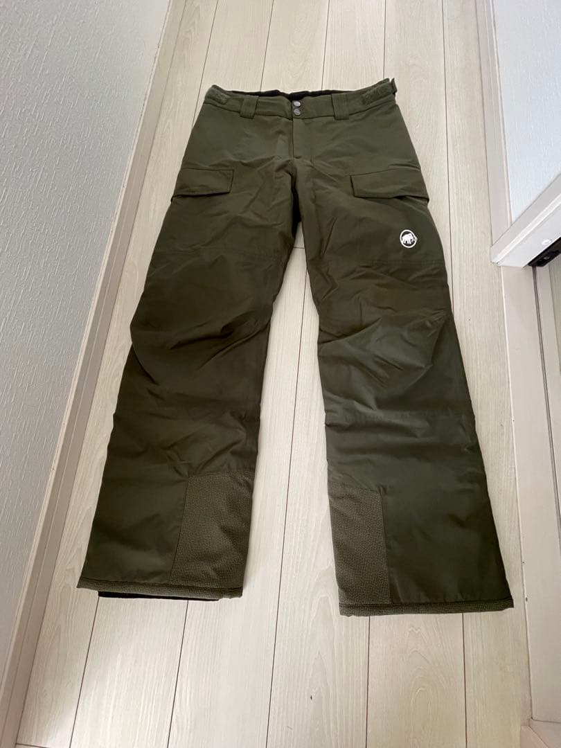 ＭAMMUTスノーボードパンツ オリーブグリーン