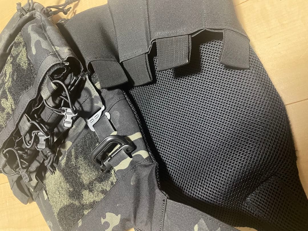 FERROタイプ マルチカムブラック プレートキャリア