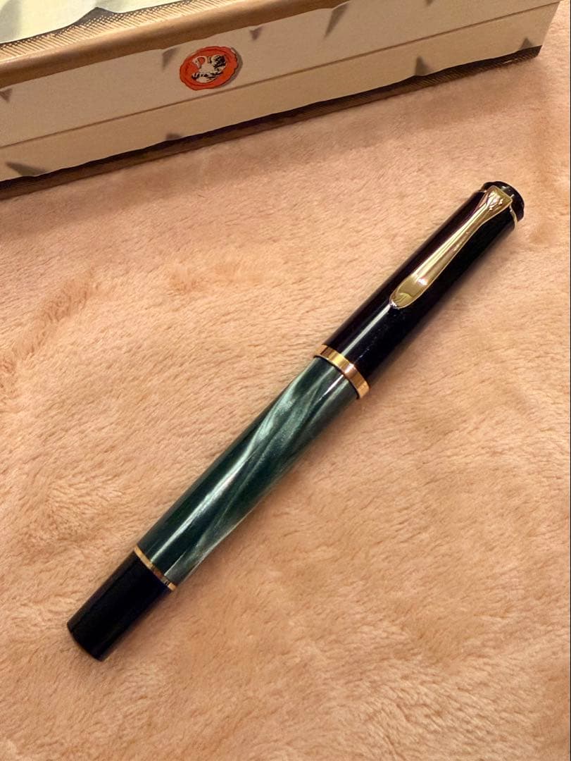 Pelikan ペリカン 万年筆M200 F細字 マーブルグリーンとインクセット