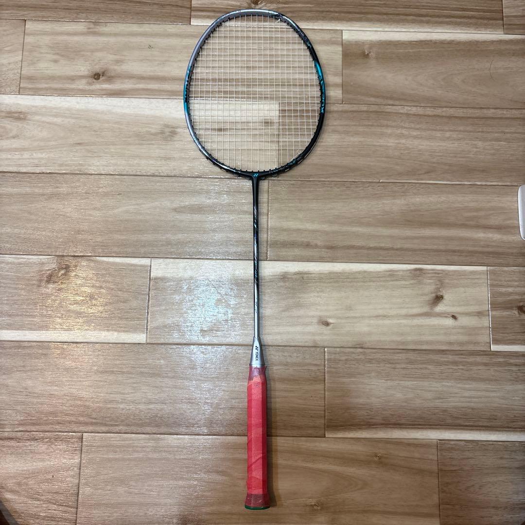 バドミントンラケット 88Dプロ