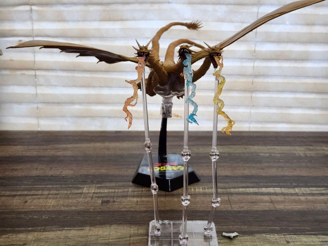 キングギドラ　スペシャルカラー Ver.　S.H.MonsterArts