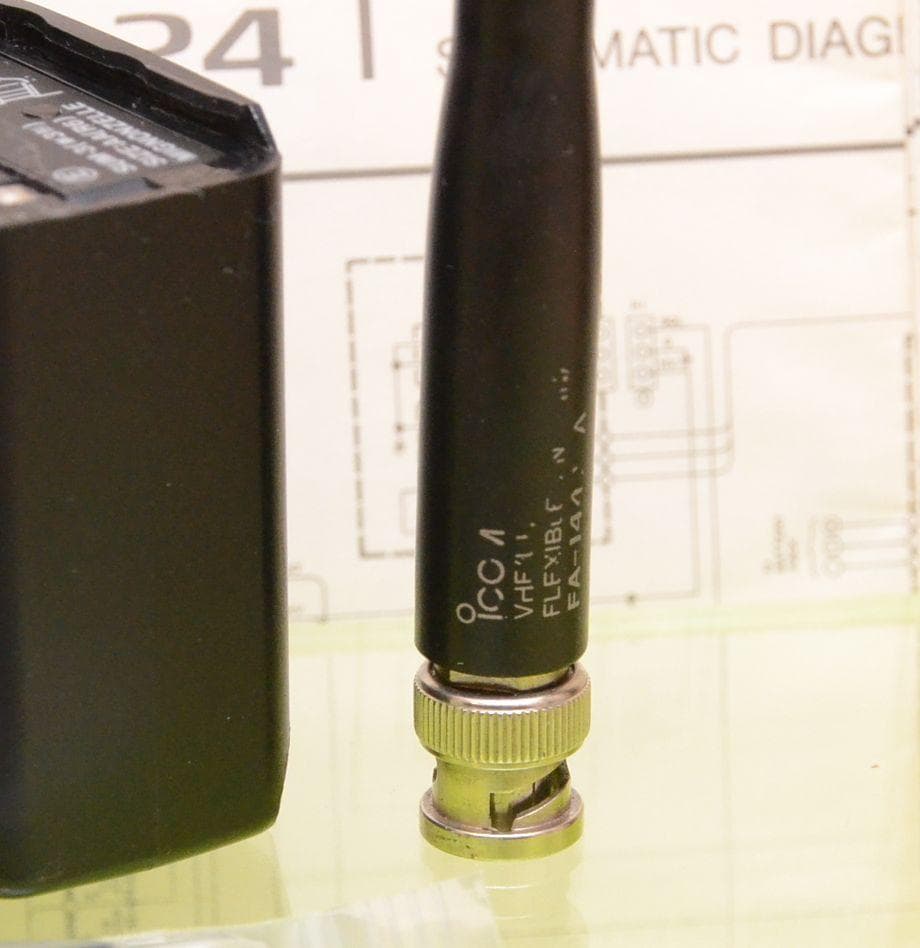 ICOM IC-24 デュアルバンドトランシーバー無線機+乾電池電源 動作確認済