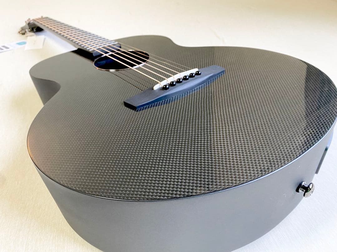 【超美品】Enya/エンヤ X3 Pro Mini カーボンギター