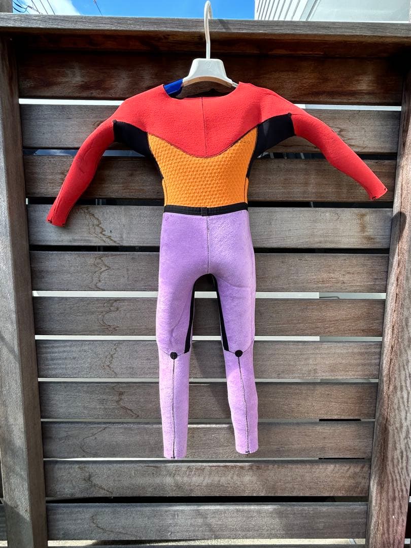 キッズ　セミドライ　ウェットスーツ