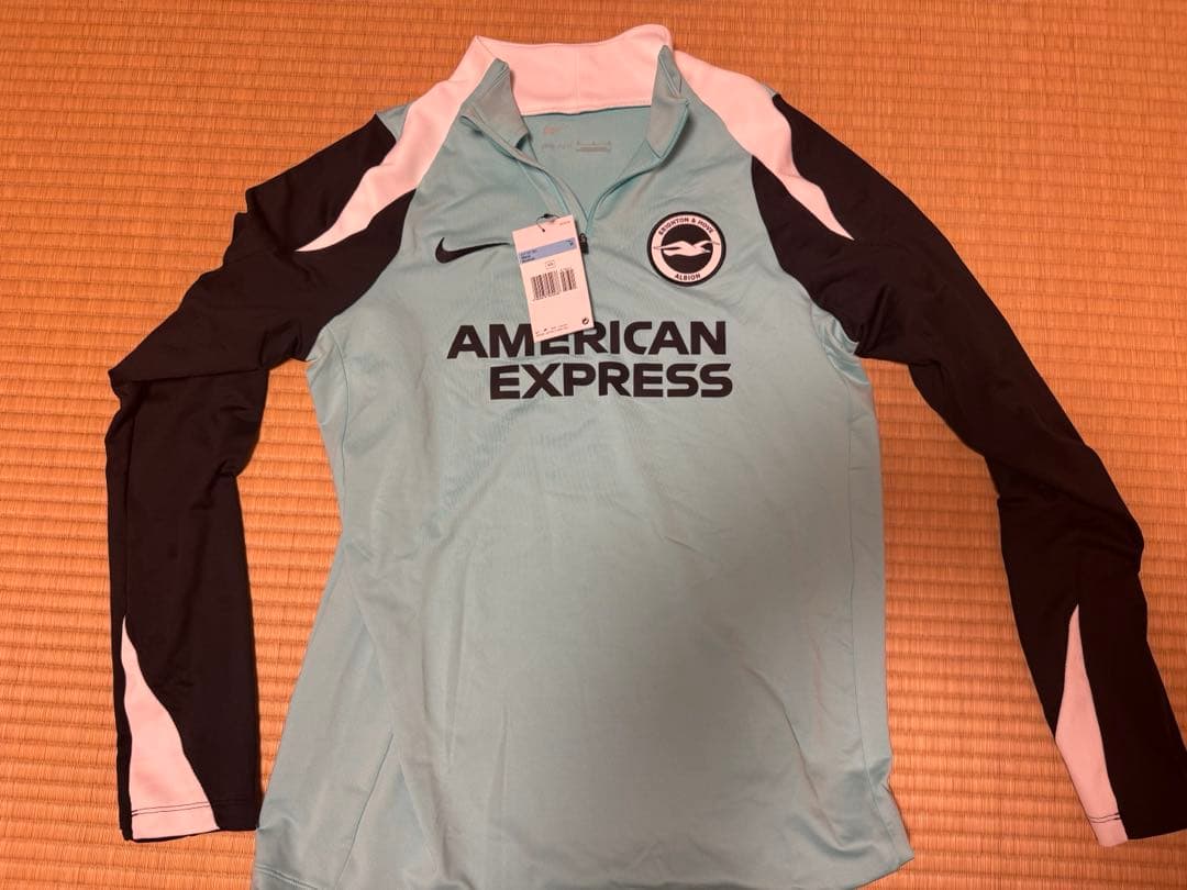 新シーズンブライトン25/26トレーニングミッドレイヤー