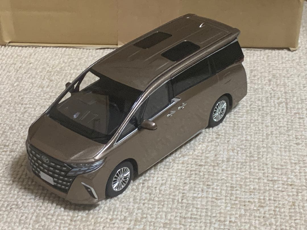 トヨタ 40系　新型　アルファード ミニカープレシャスレオブロンド