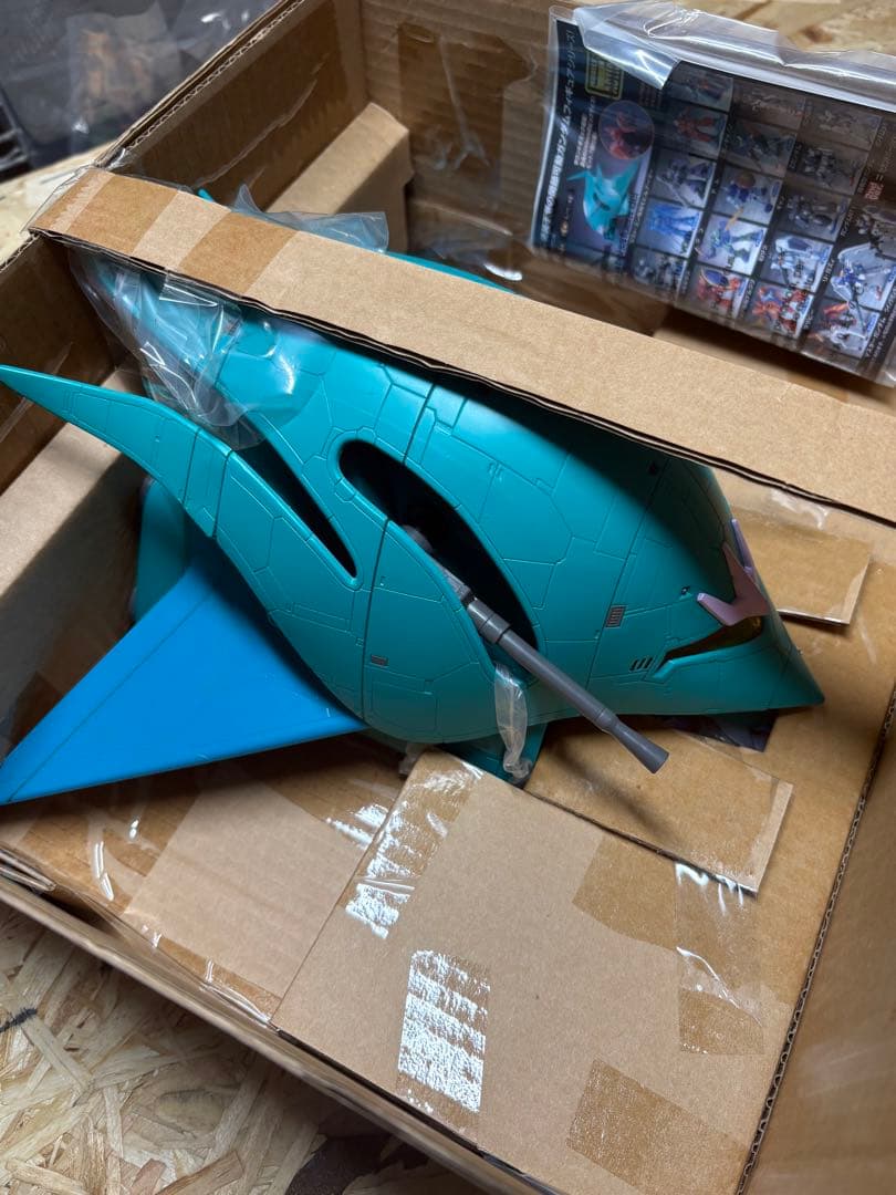 希少　MIA ララァ・スン専用モビルアーマー MAN-08 エルメス