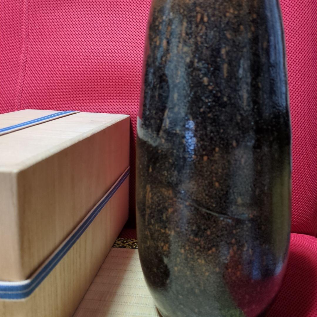 大樋年郎、天目鶴紋飾壺 木箱付き