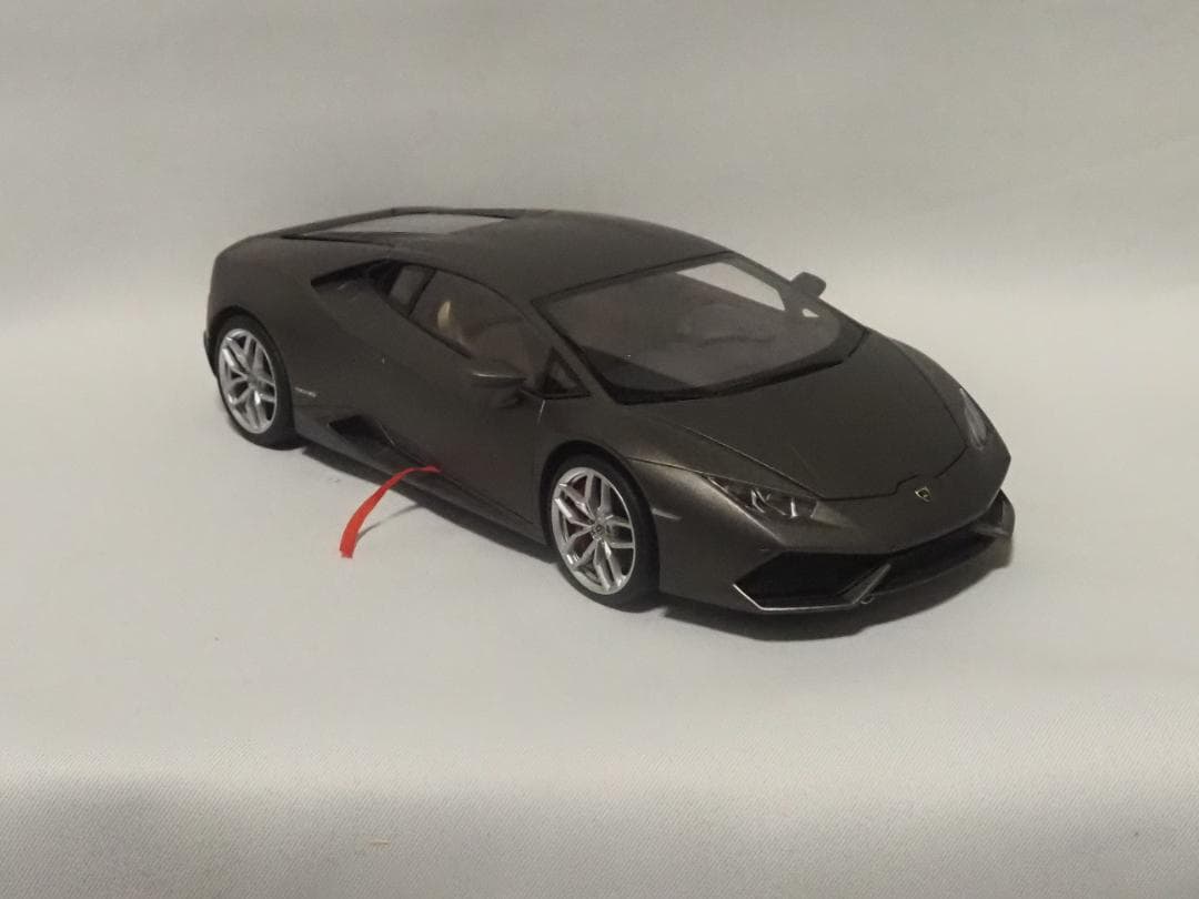 AUTOart Lamborghini Huracan LP 610-4 グレイ