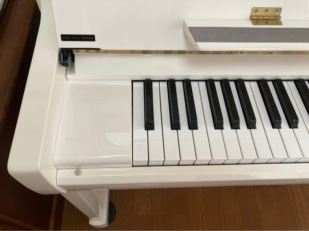 カワイ アップライトピアノ K300 （ホワイト）〜 黒鍵改良品 [黒檀]