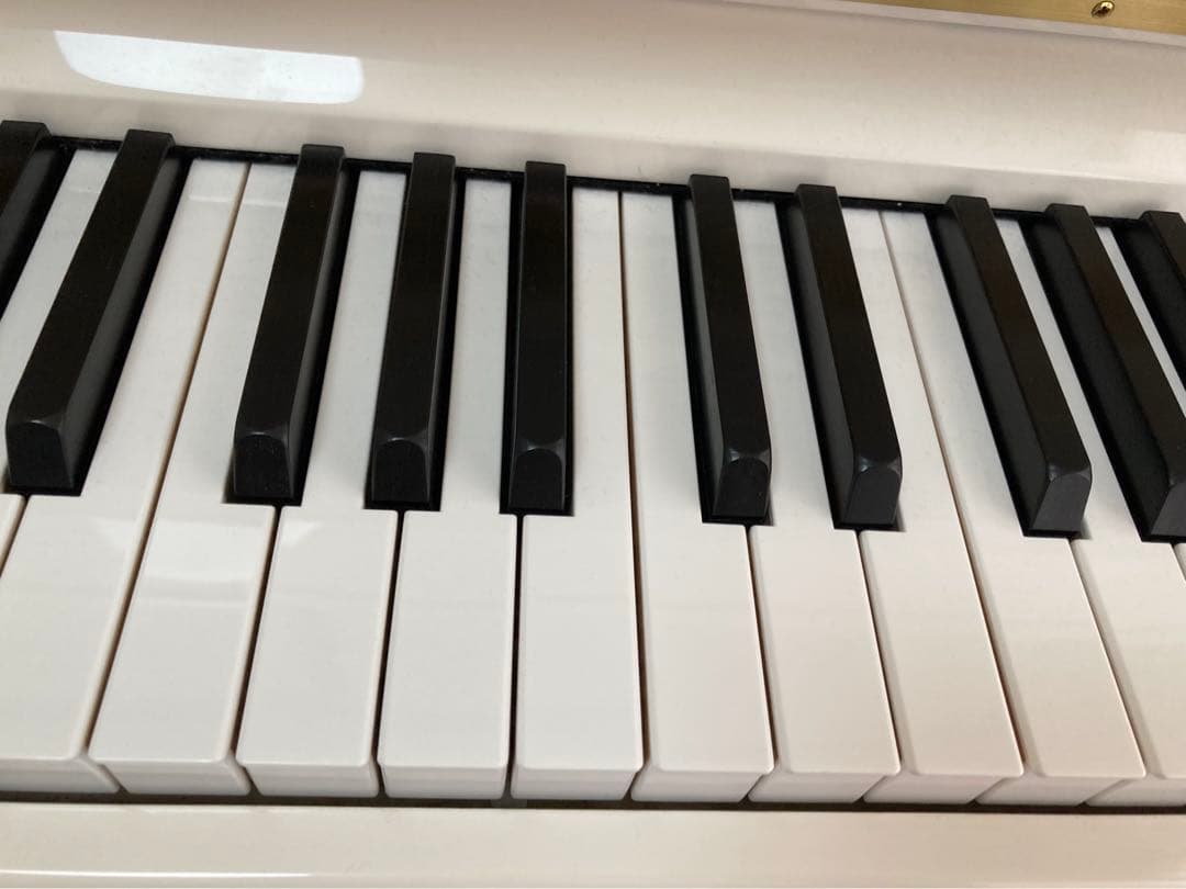 カワイ アップライトピアノ K300 （ホワイト）〜 黒鍵改良品 [黒檀]