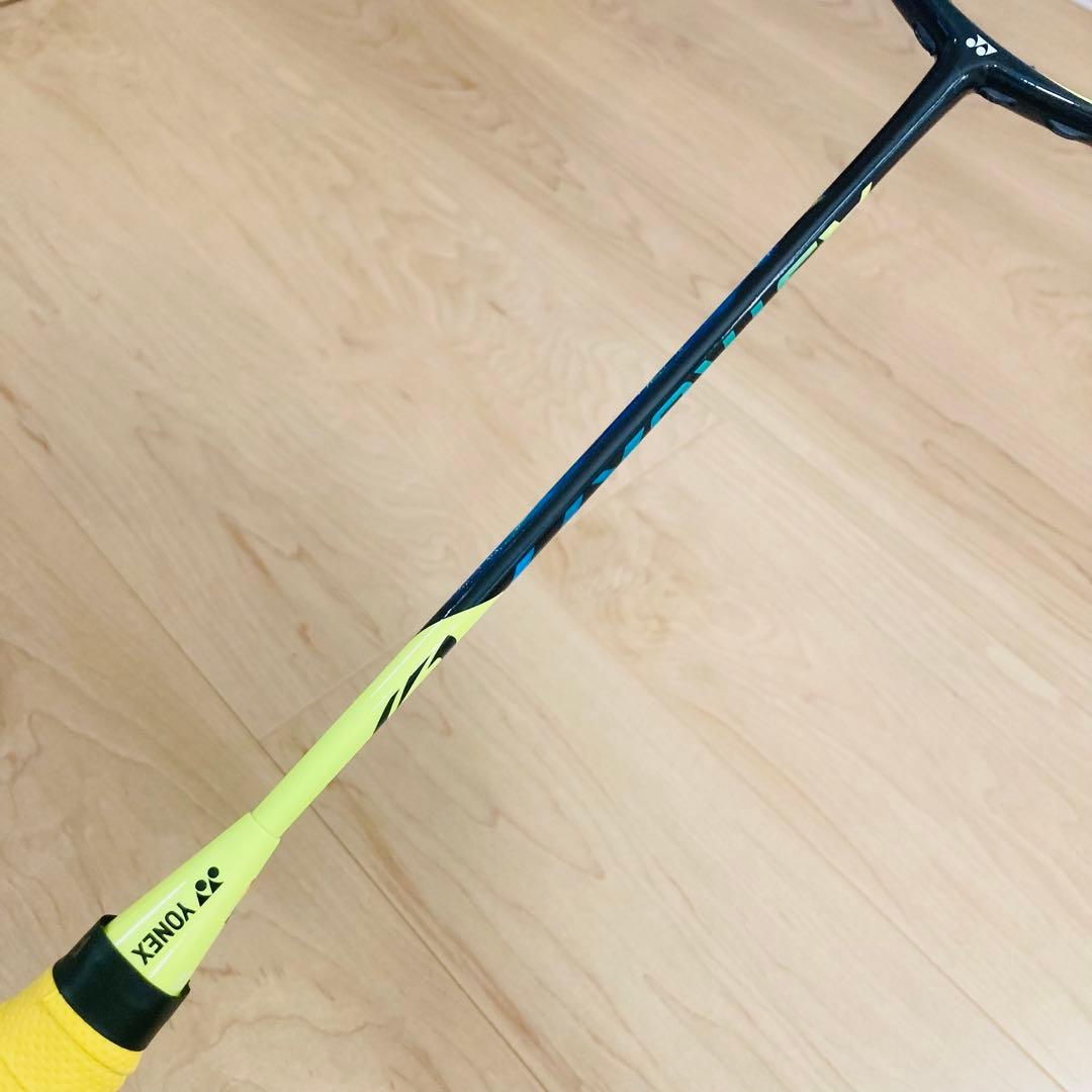 【匿名配送】★超美品★ASTOROX77 YONEX 4u G5 廃盤カラー