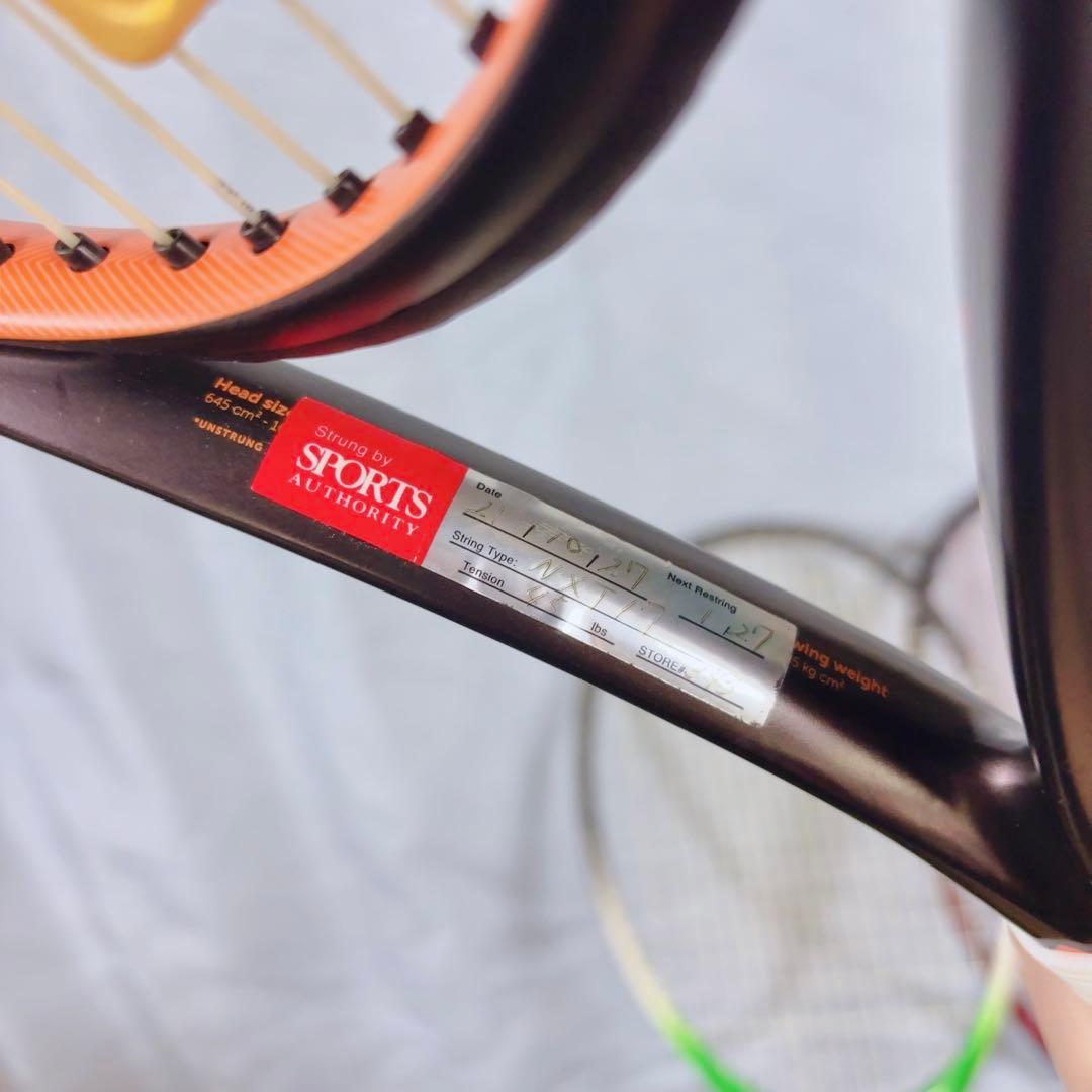 初心者も上級者もウェルカム♪遊べるテニスラケット3本！カラー強めの個性派ラケット