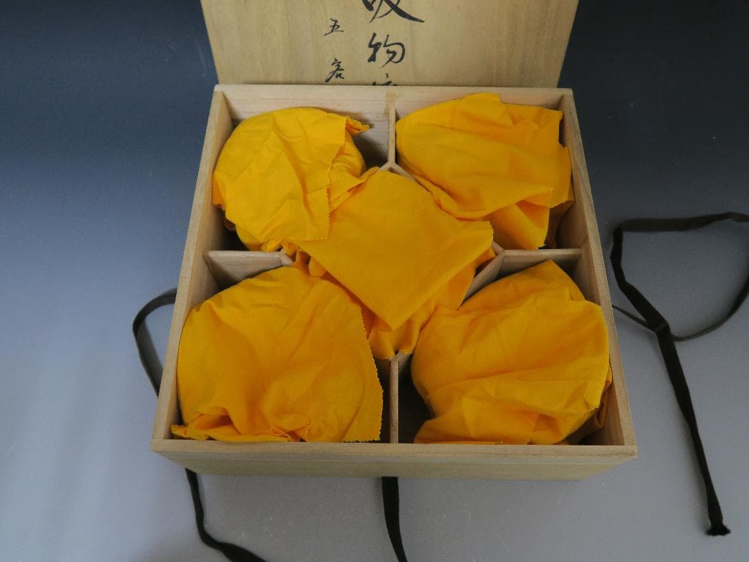 【輪島塗】極美品 秋草沈金 吸物椀 坂本漆器店 黒塗 五客揃 天然木 栞 共箱