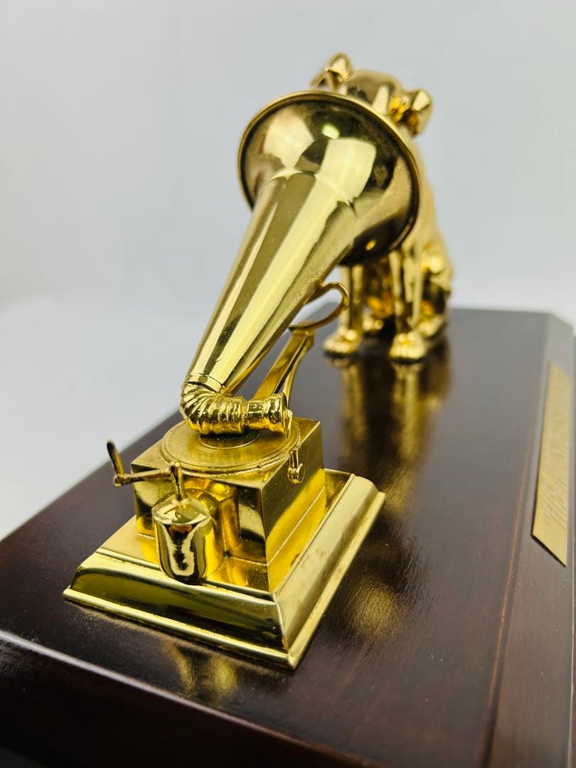 VICTOR ニッパー犬 ゴールド 蓄音機 創立50周年 置物　ガラスケース付き