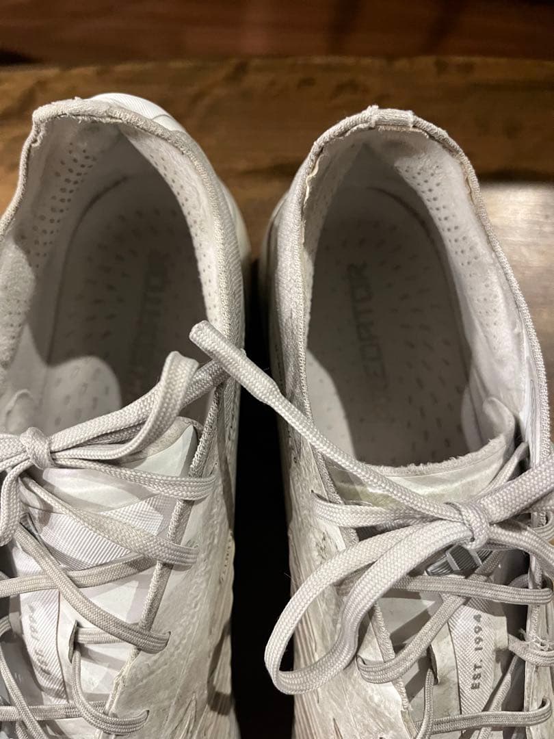 アディダスプレデターエリート28センチ白色