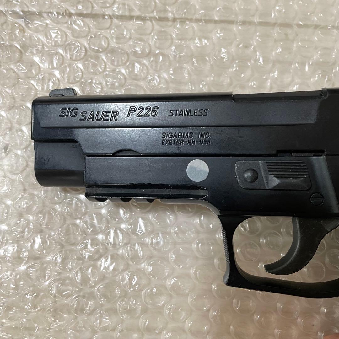 【セット売り！】東京マルイ SIG SAUER P226 ガス マガジン2本付き