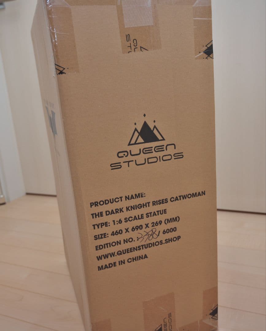 キャットウーマン　クイーンスタジオ　1/6 スタチュー