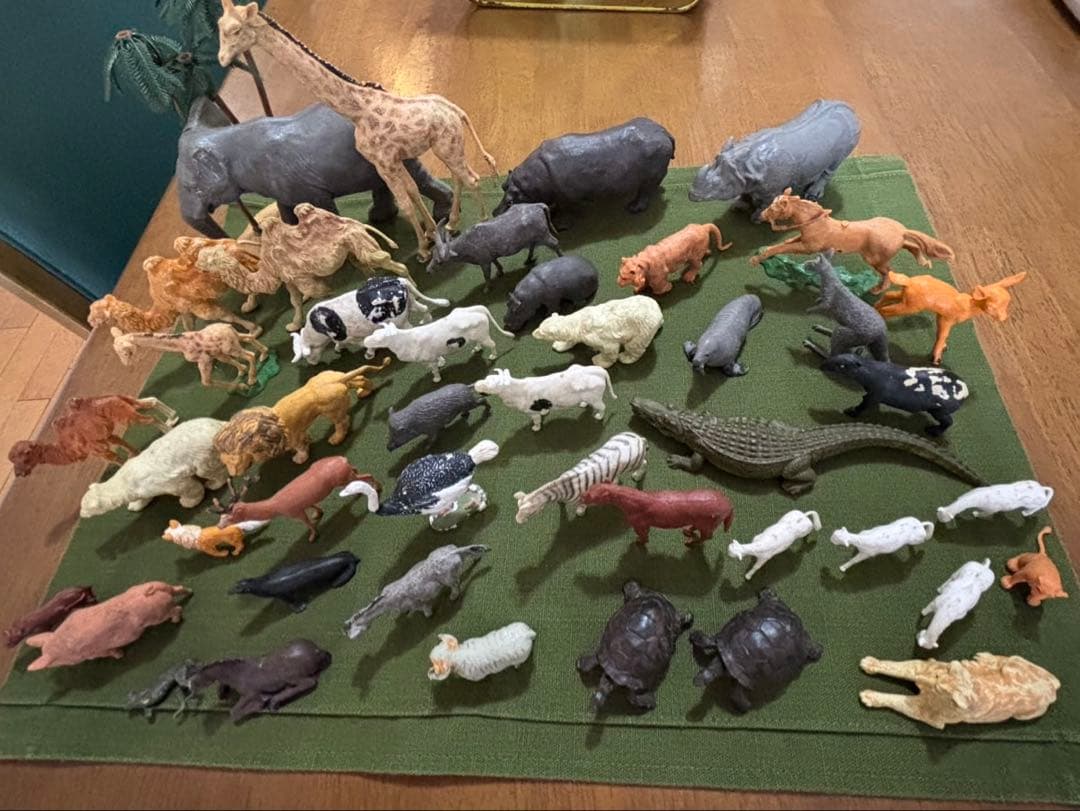 動物　フィギュア