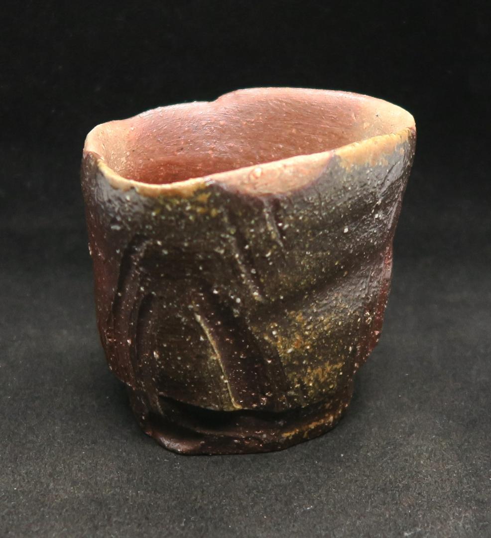 ぐい吞み（酒杯・お猪口）作家物　末石泰節作　備前焼　末石窯