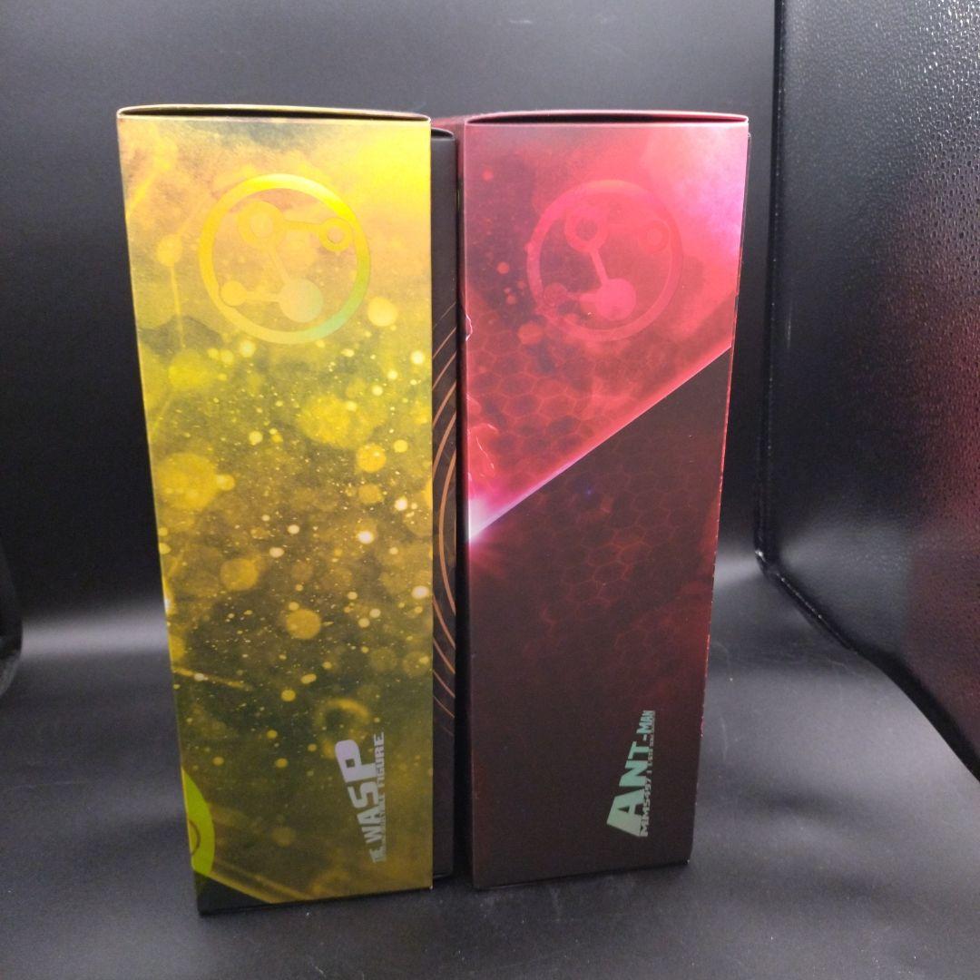 開封品　ホットトイズ　ワスプ　アントマン 2体セット