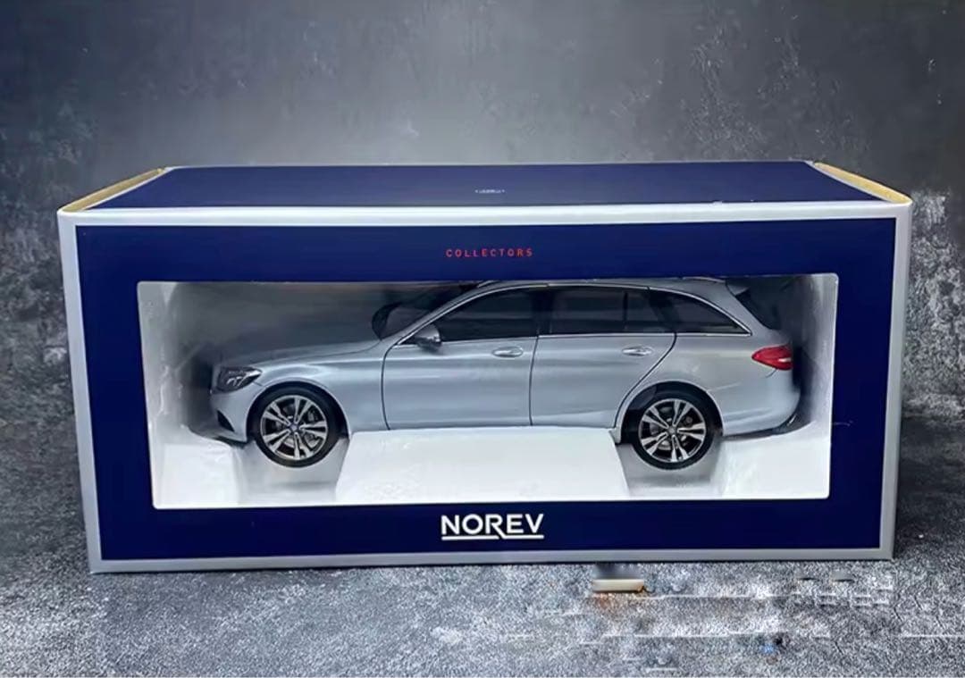 NOREV C-Klasse 1/18スケールモデルミニカー