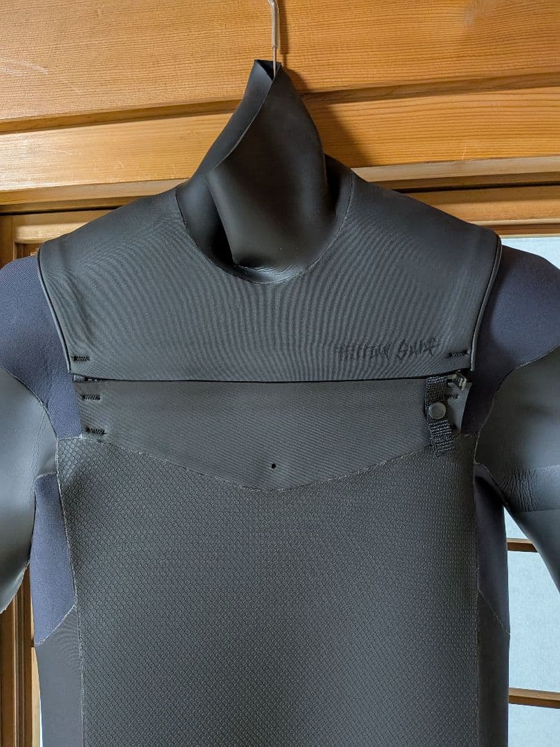 FELLOW セミドライチェストジップ ALL 3mm サイズMLB