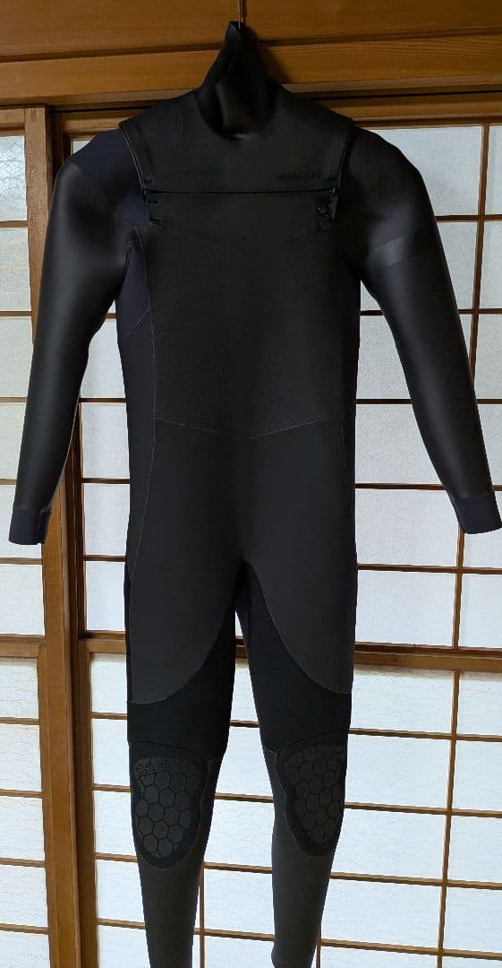 FELLOW セミドライチェストジップ ALL 3mm サイズMLB