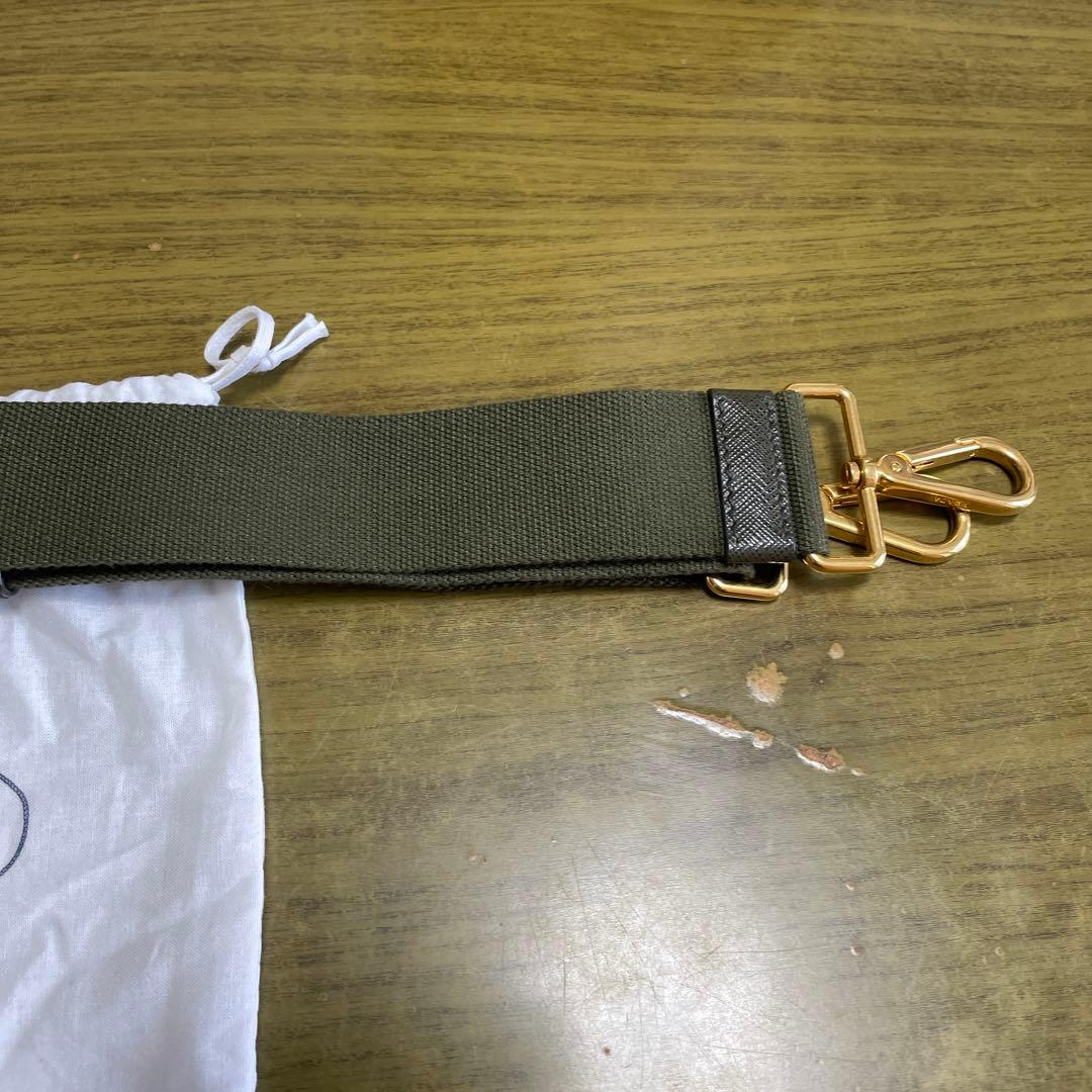 プラダ　カナパ　ショルダー　紐のみ