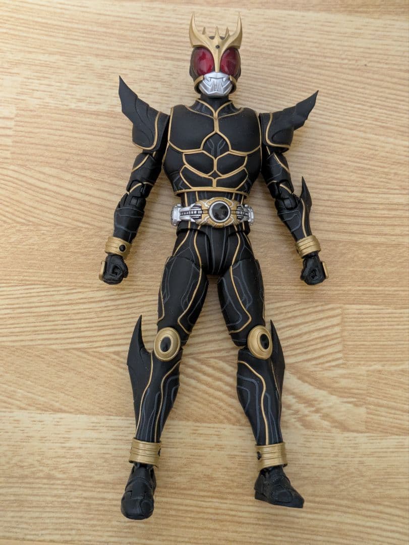 S.H.Figuarts 真骨彫製法　仮面ライダークウガ　アルティメットフォーム