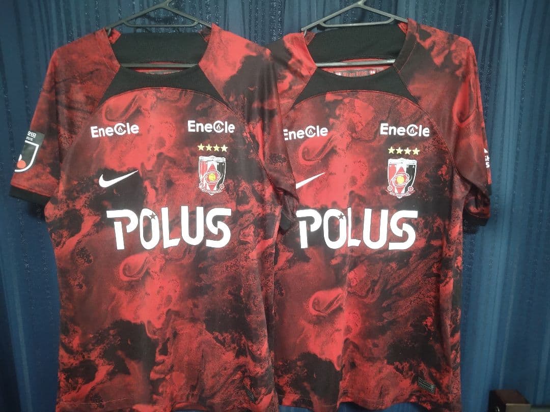 浦和レッズ　ユニフォーム　渡邊凌磨&小泉佳穂　2024　ユニフォーム