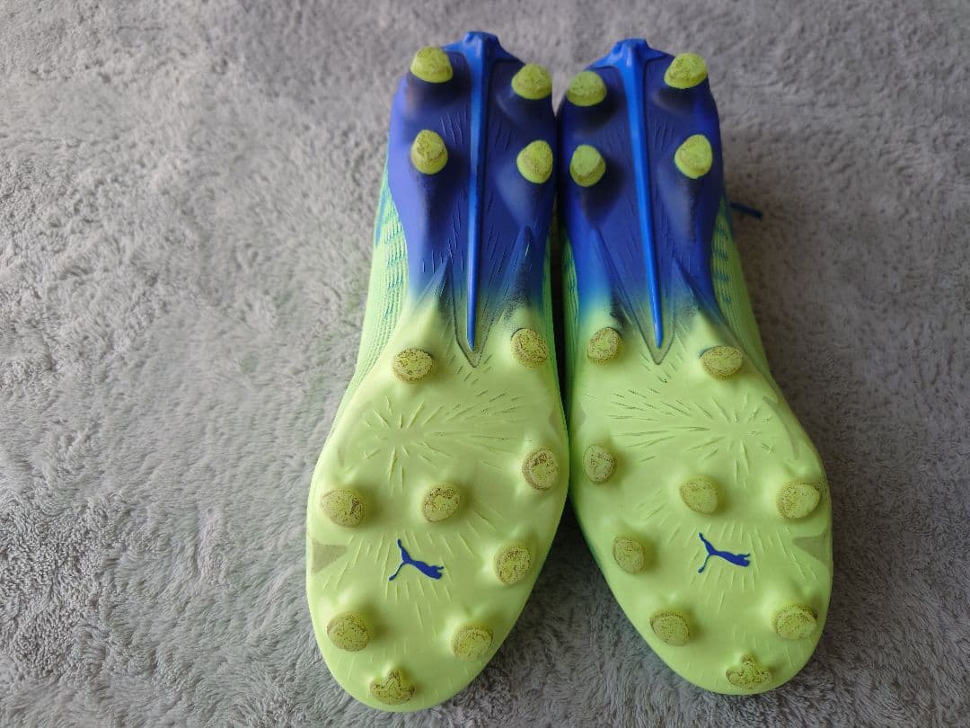 プーマサッカースパイク　ウルトラ 5 アルティメット HG/AG　26.0センチ