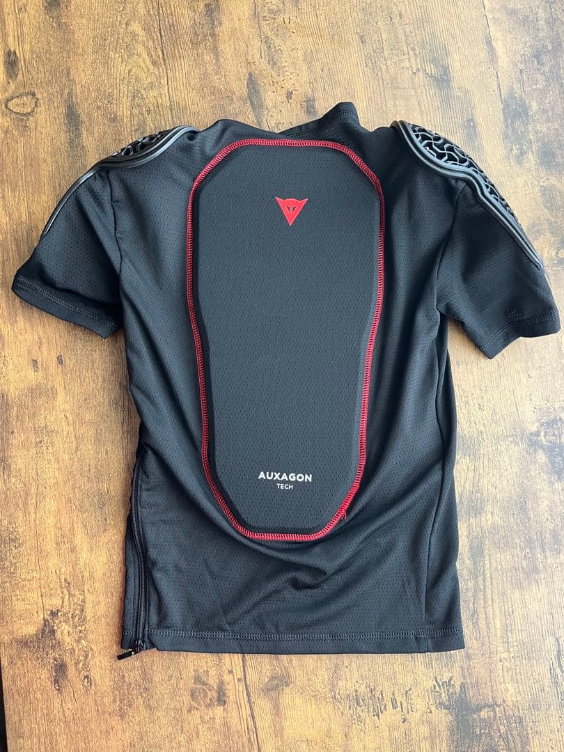 ダイネーゼ SCARABEO PRO TEE プロテクター　サイズJM（子供用）