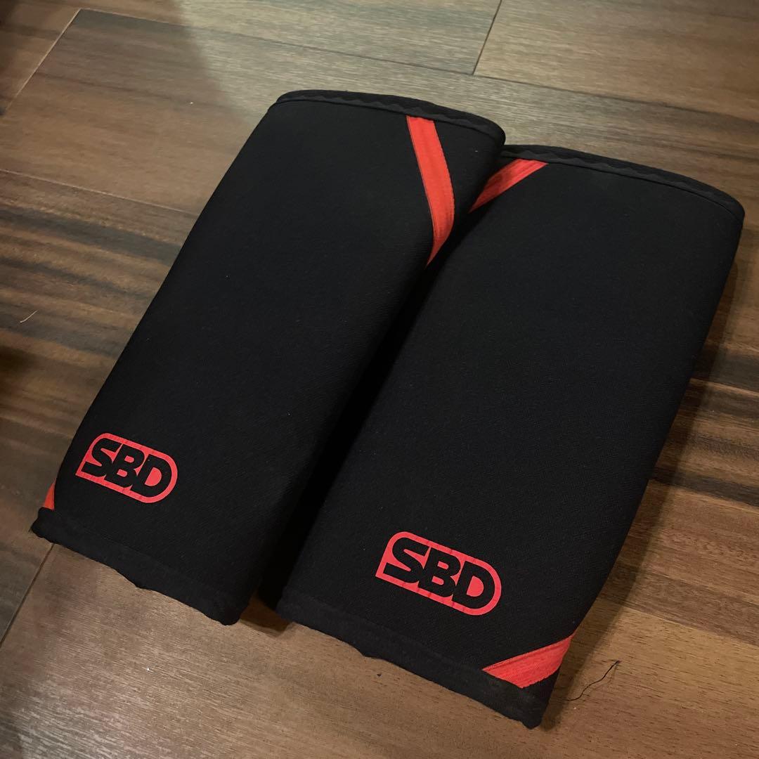 SBD ニースリーブ　ブラック/レッド　Sサイズ