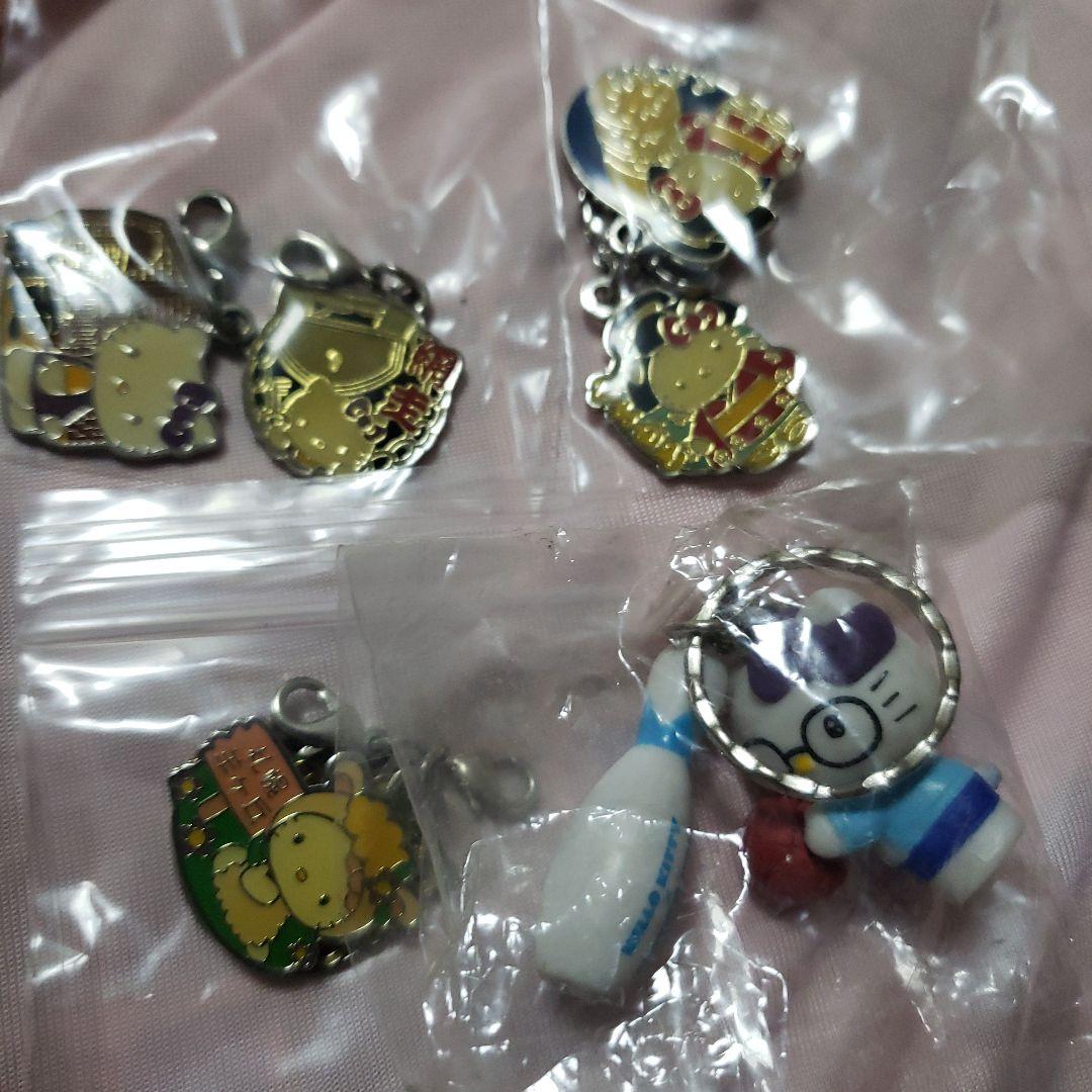 ハローキティ　ご当地ストラップ　キーホルダー