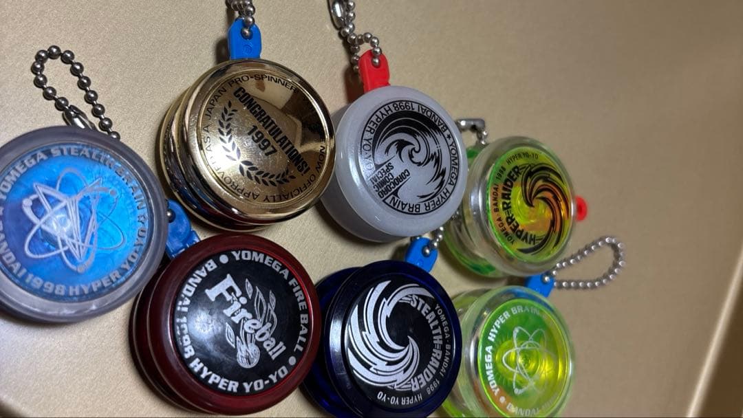 Yomega Hyper Yo-Yo 多色セット キーチェーン付き
