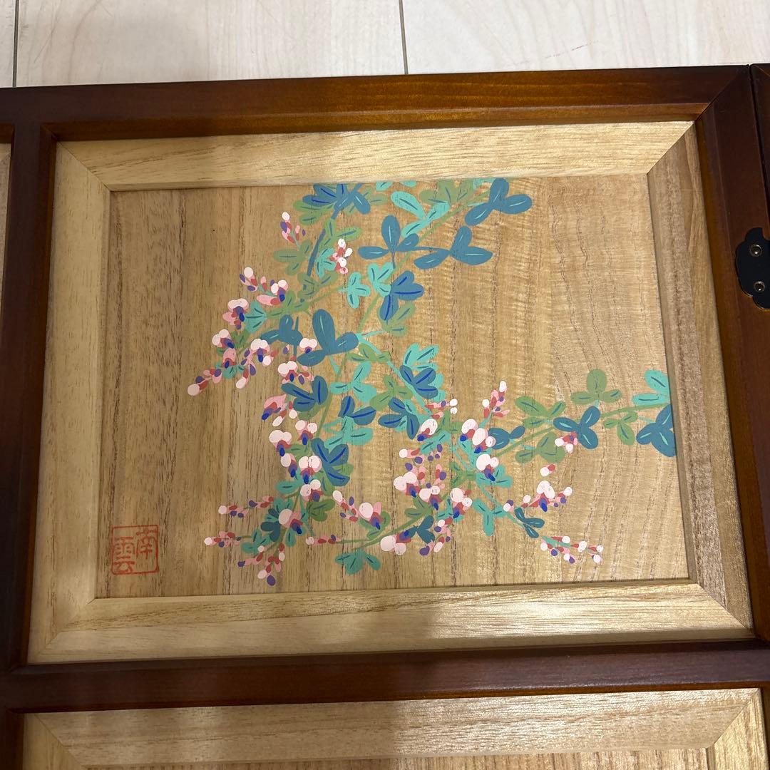 二枚折り屏風/桐板に12枚の草花