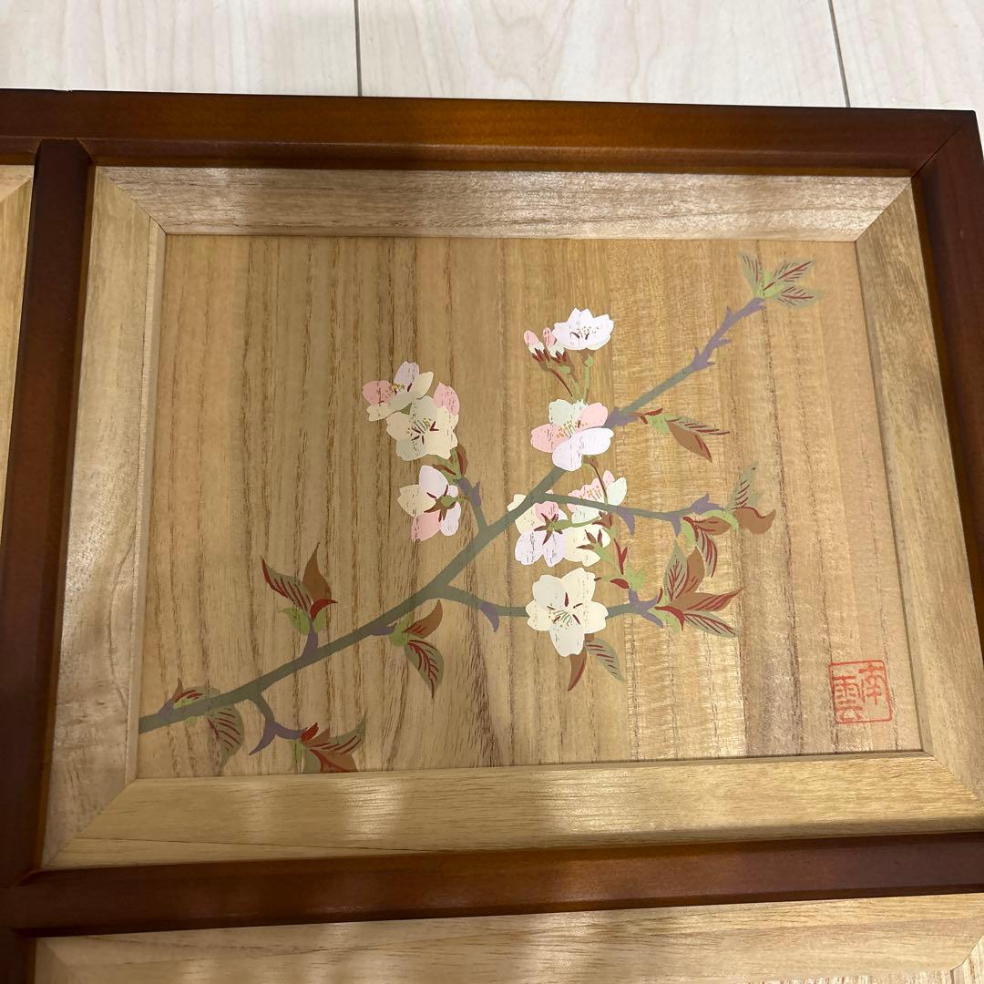 二枚折り屏風/桐板に12枚の草花