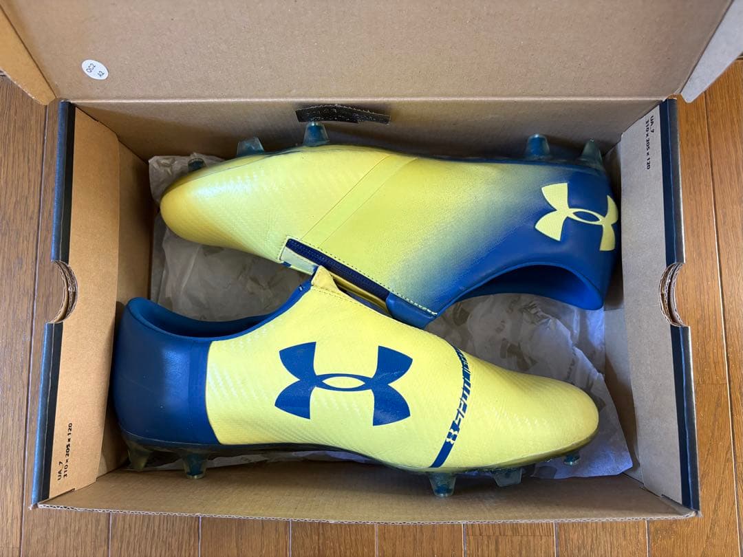 UNDER ARMOUR サッカーシューズ イエロー/ブルー