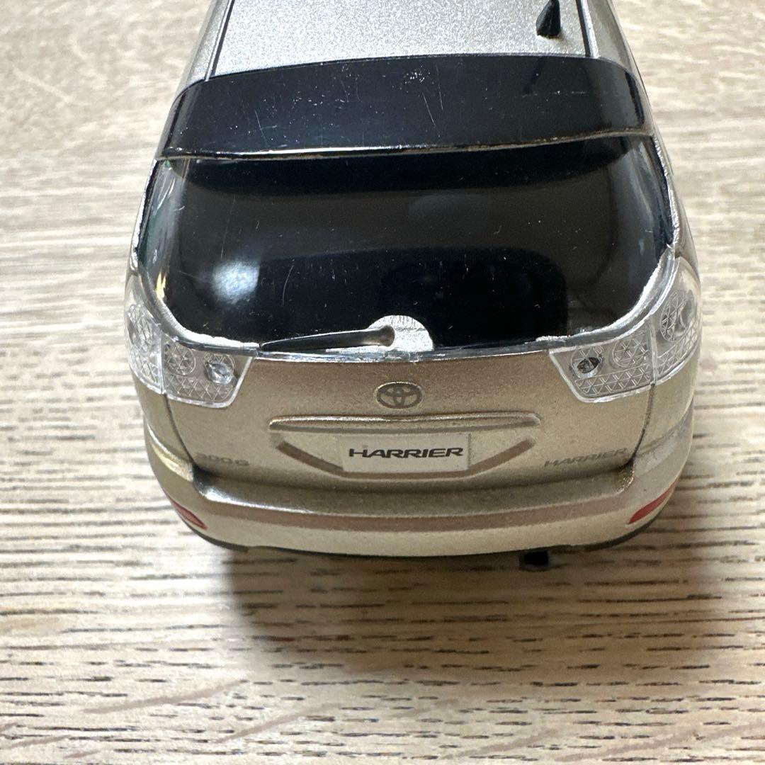 2代目 ハリアー ミニカー　HARRIER ベージュメタリック　カラーサンプル